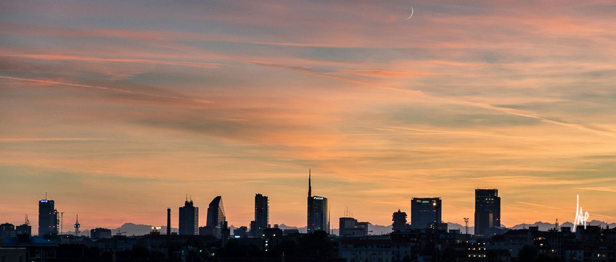 Milano Skyline - Carezze della sera