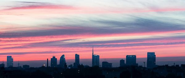 Pinky Milan Skyline