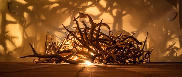 Installazione a tema fuoco